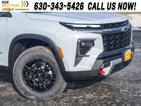 New 2026 Chevrolet Traverse Z71 w/ Enhanced Driving Package image 2