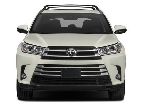 Used 2018 Toyota Highlander XLE AWD/4WD image 5