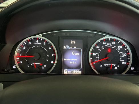 Used 2015 Toyota Camry SE FWD image 25