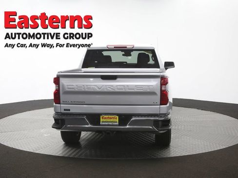 Used 2022 Chevrolet Silverado 1500 LT AWD/4WD image 40