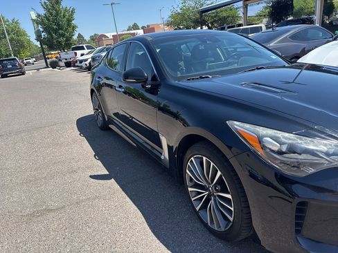Used 2018 Kia Stinger Premium AWD/4WD image 5
