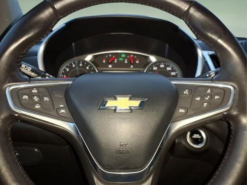 Used 2022 Chevrolet Equinox LT image 24