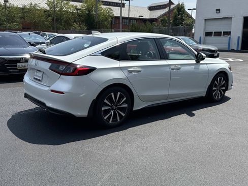 Used 2024 Honda Civic EX-L image 19