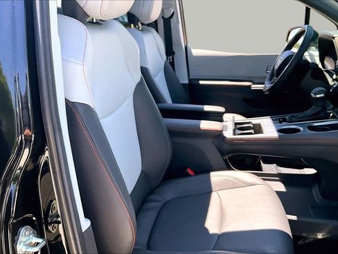 Used 2024 Toyota Sienna XSE w/ XSE Plus Package AWD/4WD image 9