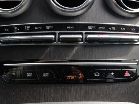 Used 2022 Mercedes-Benz GLC 300 4MATIC image 28