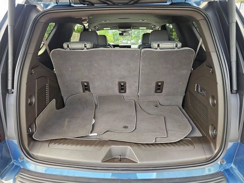 Used 2025 GMC Yukon Elevation AWD/4WD image 14