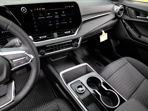 New 2026 Chevrolet Equinox LT w/ Safety and Technology Package AWD/4WD image 21