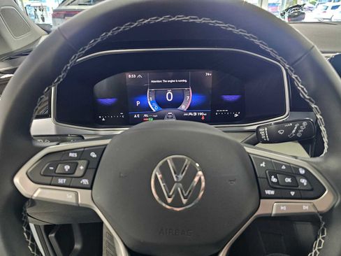 New 2025 Volkswagen Taos SE image 24