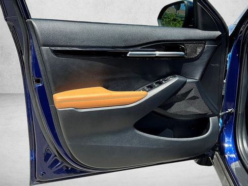 Used 2025 Kia Seltos EX w/ EX Sunroof Package image 17