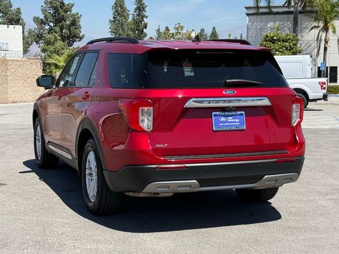 Certified 2023 Ford Explorer XLT w/ Equipment Group 202A RWD image 5