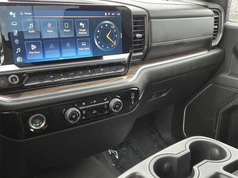 Used 2023 Chevrolet Silverado 1500 LT image 24