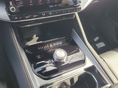 New 2026 Jeep Grand Wagoneer 4WD image 23