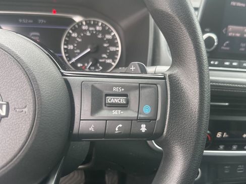 Used 2023 Nissan Rogue SV FWD image 21