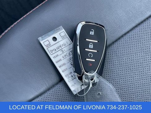Used 2021 Chevrolet Bolt Premier w/ Infotainment Package FWD image 34