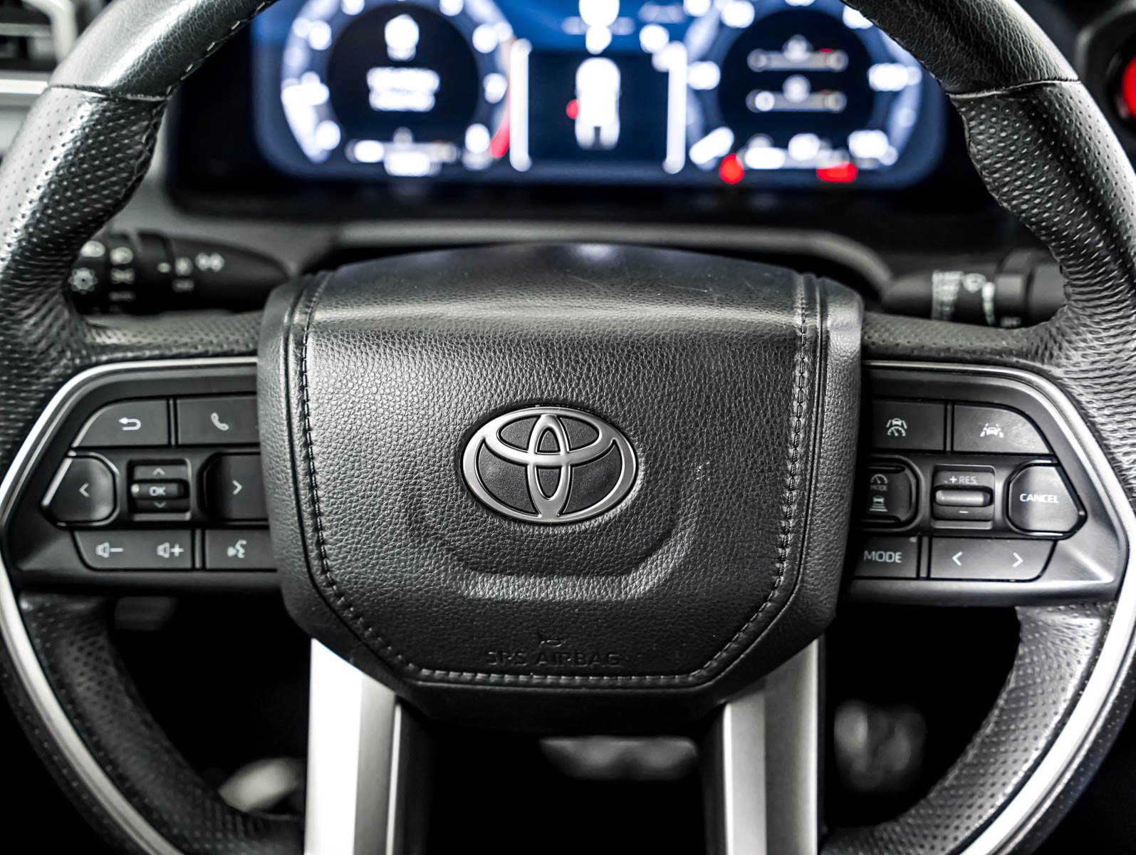 Used 2024 Toyota Tacoma TRD Sport AWD/4WD image 12