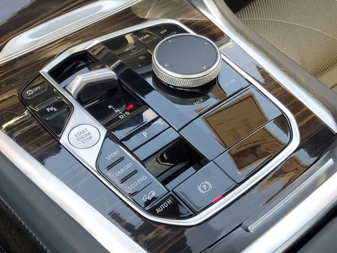 Used 2024 BMW X6 xDrive40i image 30