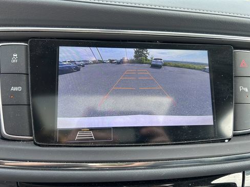 Used 2021 Buick Enclave Essence w/ Sound and Sites Package AWD/4WD image 36
