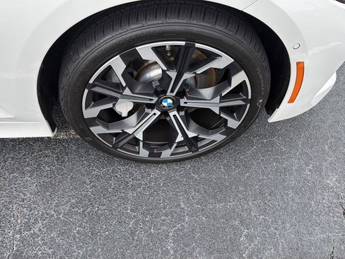Used 2025 BMW 330i Sedan w/ Premium Package RWD image 7