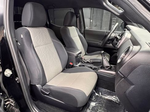 Used 2020 Toyota Tacoma TRD Sport w/ Advanced Technology Package AWD/4WD image 7