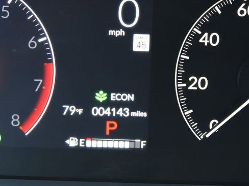 Used 2025 Honda Pilot EX-L image 11