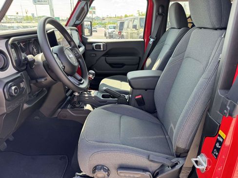 Used 2025 Jeep Wrangler Sport AWD/4WD image 20