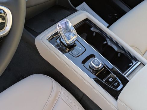 New 2026 Volvo XC90 T8 Plus w/ Protection Package Premier image 13