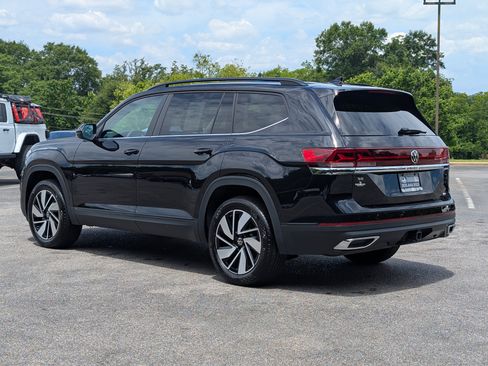 Used 2025 Volkswagen Atlas SE FWD image 7