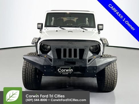 Used 2016 Jeep Wrangler Unlimited Sport w/ Max Tow Package AWD/4WD image 4