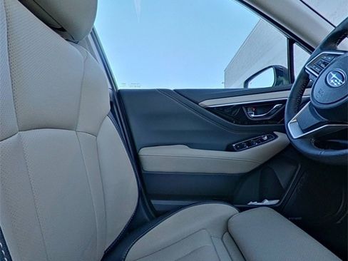 Used 2025 Subaru Outback Limited image 29