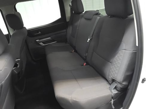Used 2022 Toyota Tundra SR5 w/ SR5 Convenience Package AWD/4WD image 33