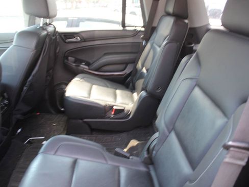 Used 2018 Chevrolet Tahoe LT AWD/4WD image 7