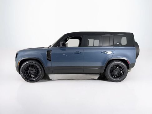 Used 2024 Land Rover Defender 110 SE AWD/4WD image 2