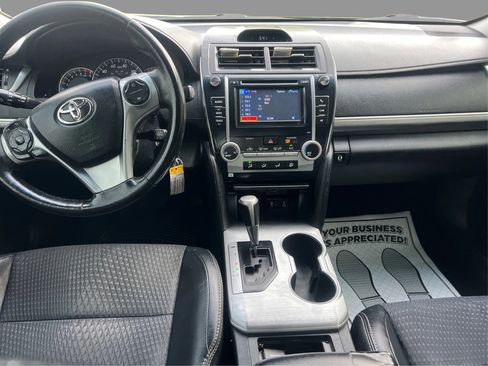 Used 2012 Toyota Camry SE FWD image 29