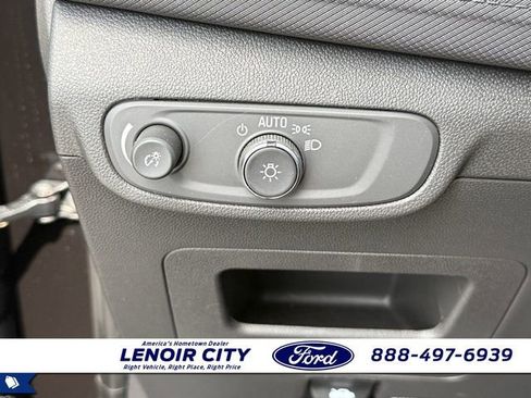 Used 2025 Chevrolet TrailBlazer LT w/ Convenience Package FWD image 19