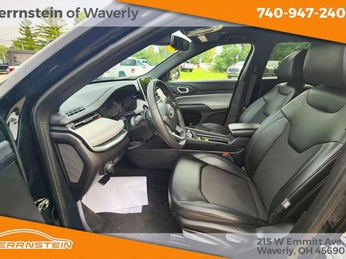 Used 2024 Jeep Compass Latitude AWD/4WD image 15