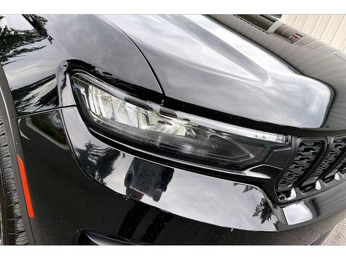 Used 2022 Jeep Grand Cherokee Altitude AWD/4WD image 28