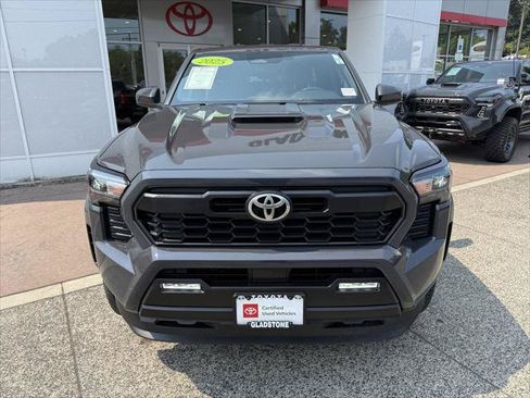 Certified 2025 Toyota Tacoma TRD Sport AWD/4WD image 11