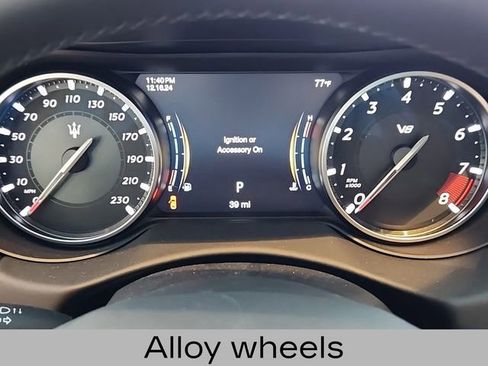 New 2024 Maserati Levante Trofeo image 19