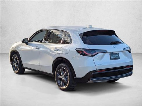 Used 2024 Honda HR-V EX-L image 8