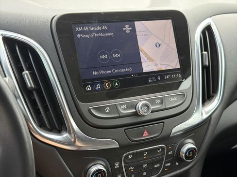 Used 2021 Chevrolet Equinox LT image 23