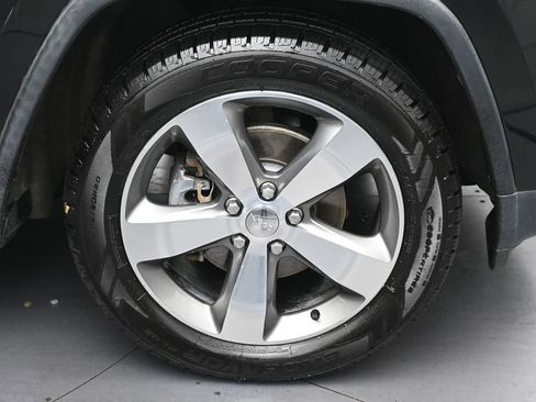 Used 2015 Jeep Grand Cherokee Limited w/ Trailer Tow Group IV AWD/4WD image 35