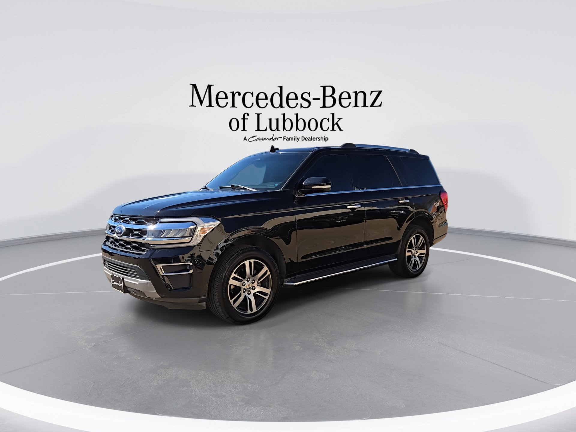 Used 2022 Ford Expedition Limited RWD image 4