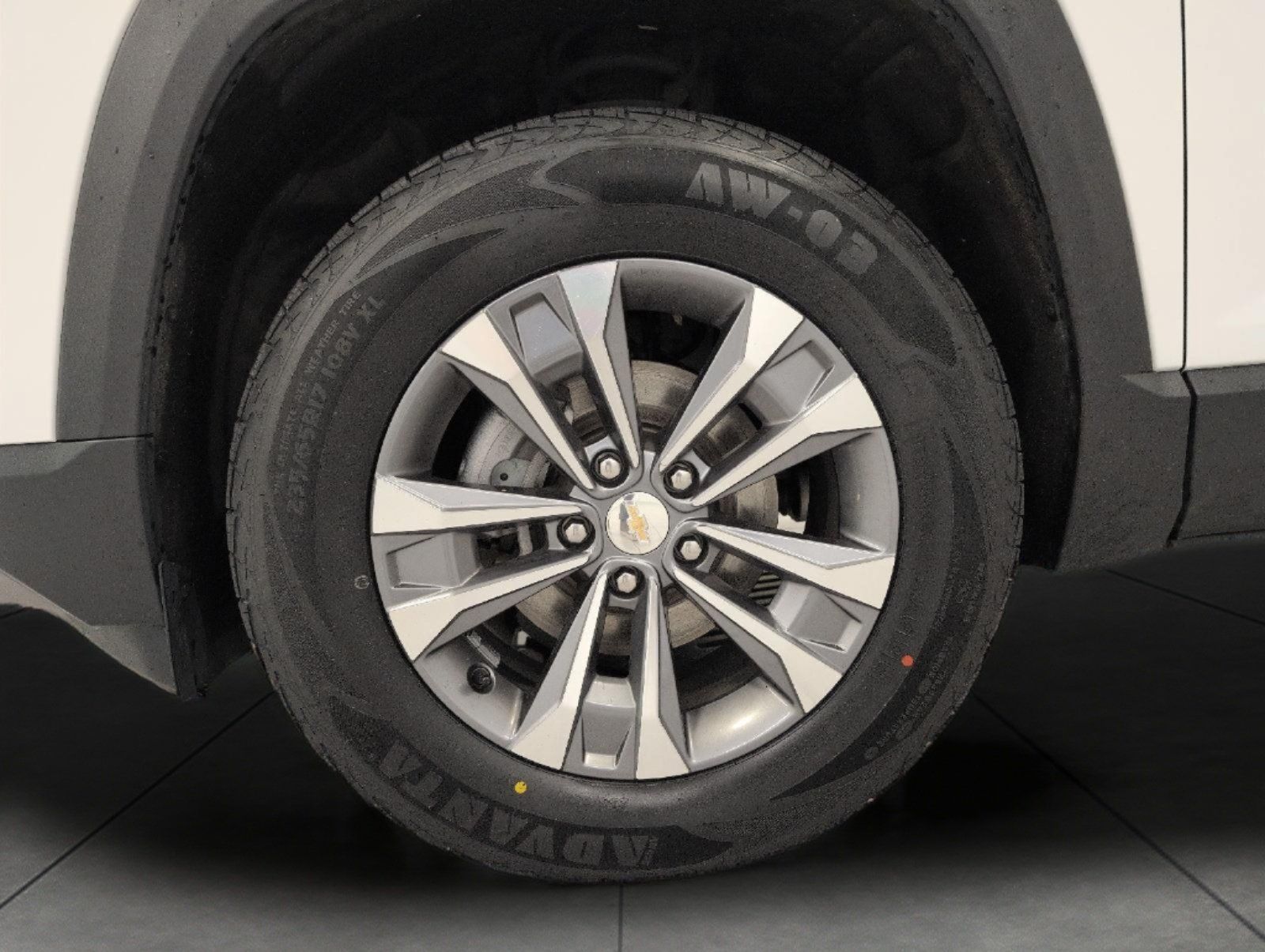 Certified 2025 Chevrolet Equinox LT AWD/4WD image 4