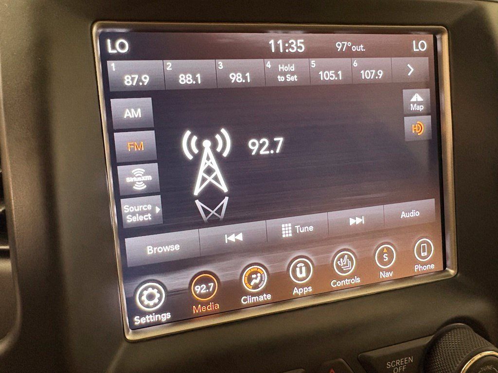 Used 2018 Jeep Grand Cherokee Laredo AWD/4WD image 28