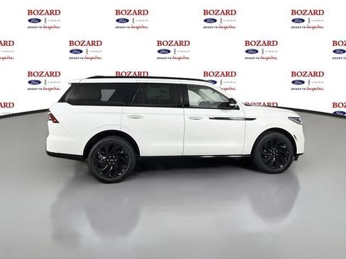 New 2027 Lincoln Navigator Reserve w/ Jet Appearance Package AWD/4WD image 8