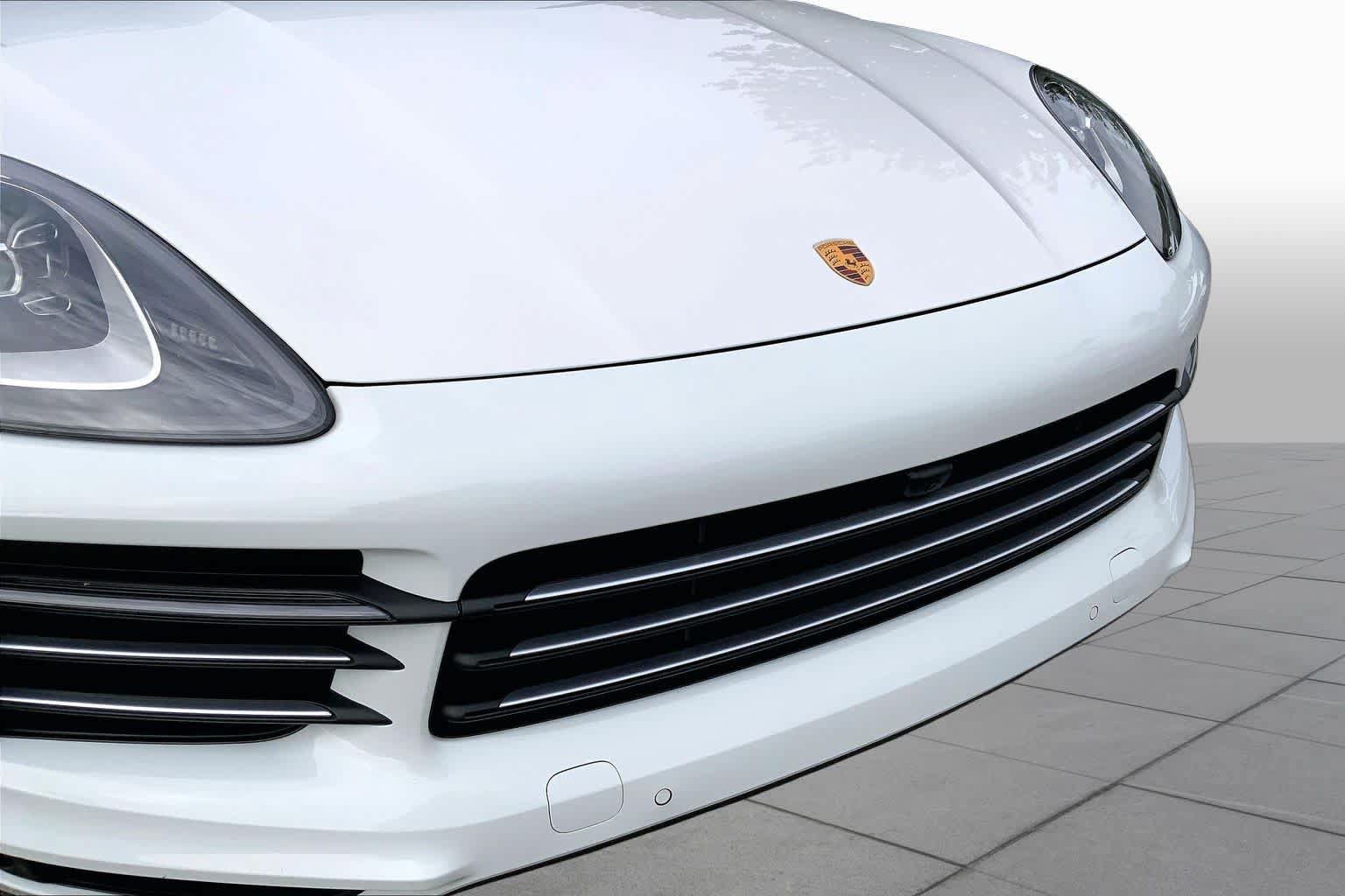 Used 2023 Porsche Cayenne AWD/4WD image 30