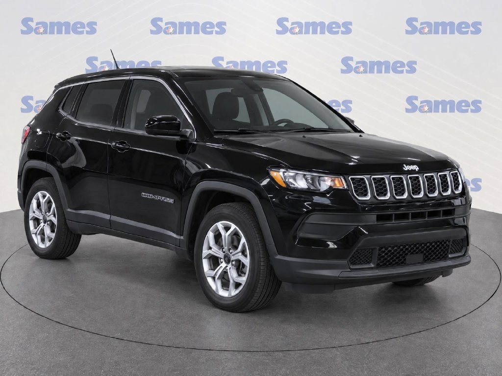 Used 2025 Jeep Compass Sport w/ Mopar Graphics Package AWD/4WD image 1