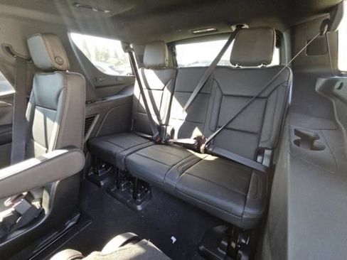 Used 2023 Chevrolet Tahoe High Country image 7