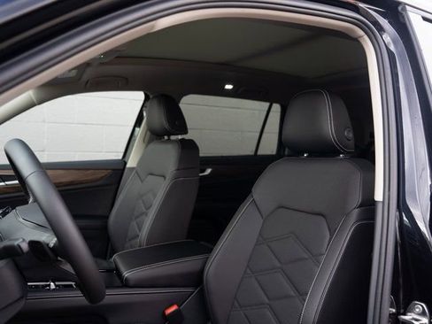 New 2026 Volkswagen Atlas SE image 8