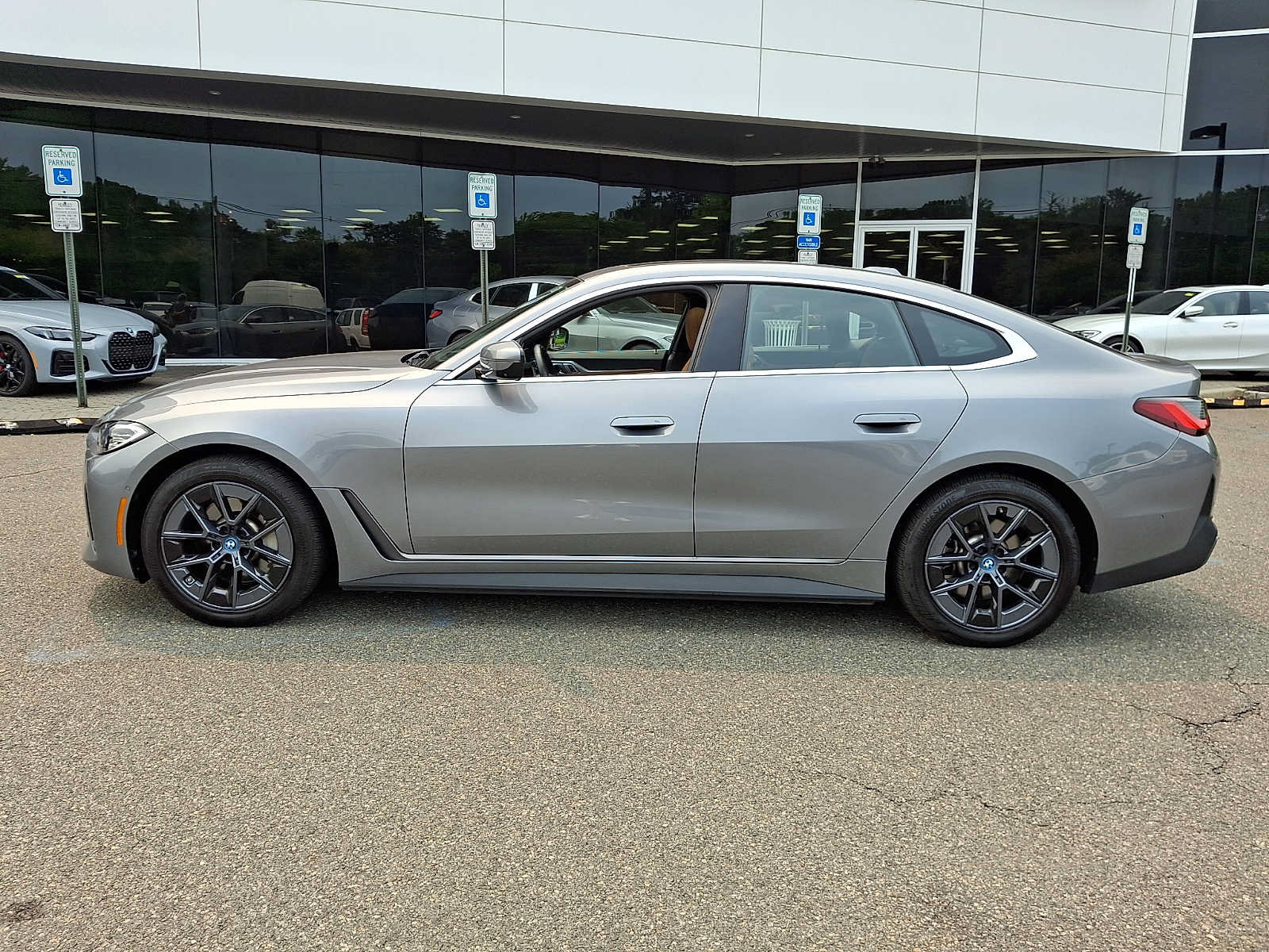 Used 2024 BMW i4 eDrive40 w/ Premium Package RWD image 4